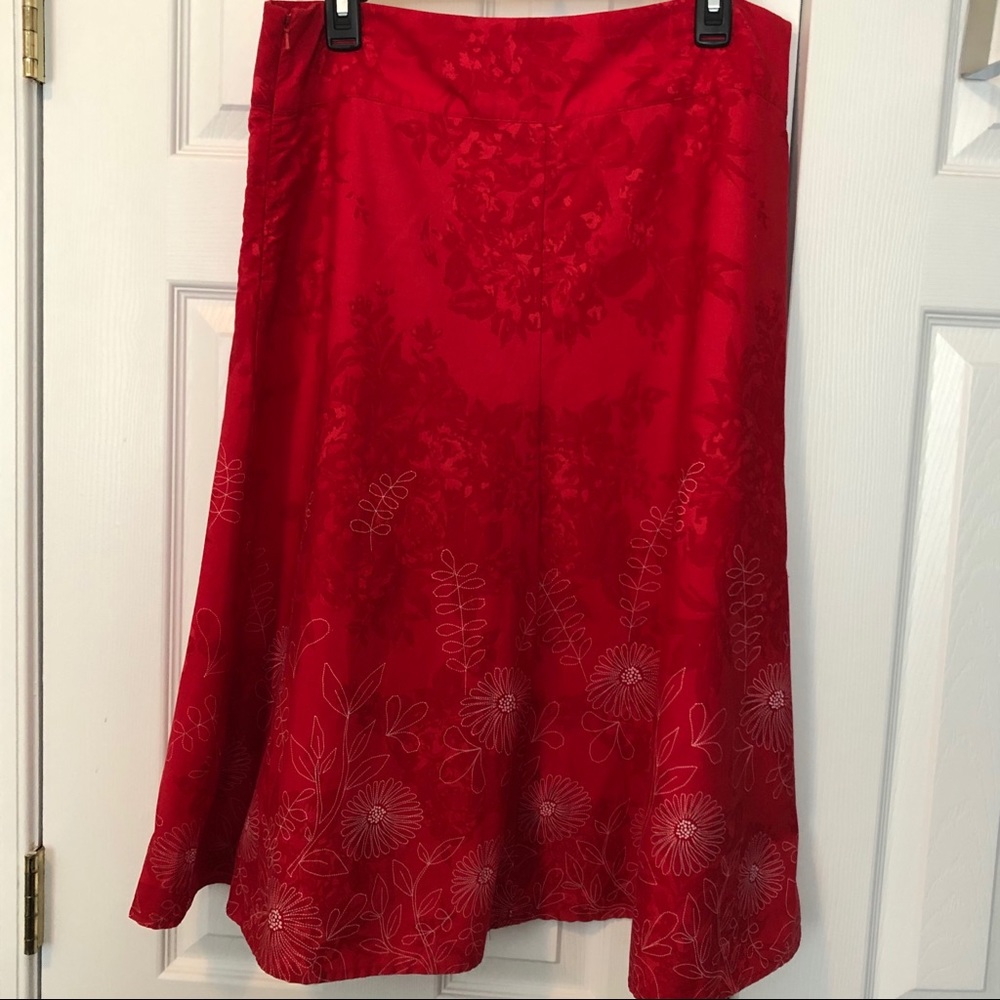 Christopher & Banks Red Skirt w/White Floral Sz-10